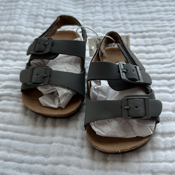 Old Navy • Baby Leather Sandals - Picture 2 of 4